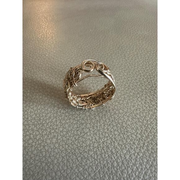 Wire Wrapped Elegant Ring made of 14k Gold Fill Ring size 10 - Picture 2 of 5